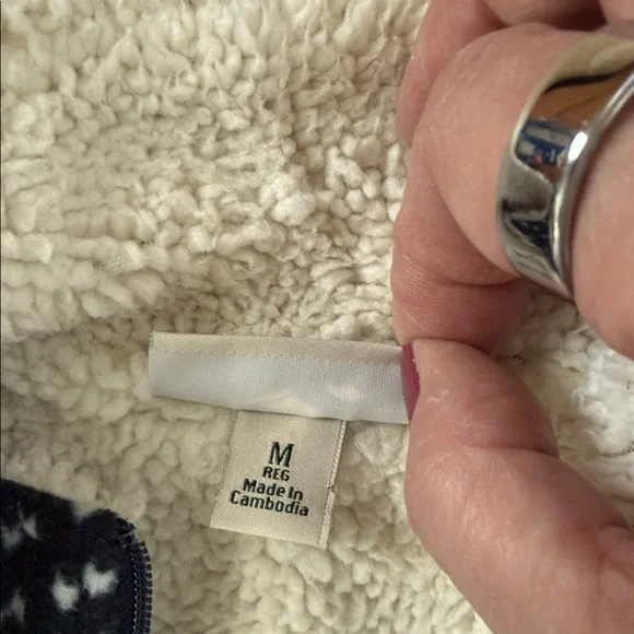 L.L. Bean Cream and Black Fleece Jacket - Picture 3 of 4